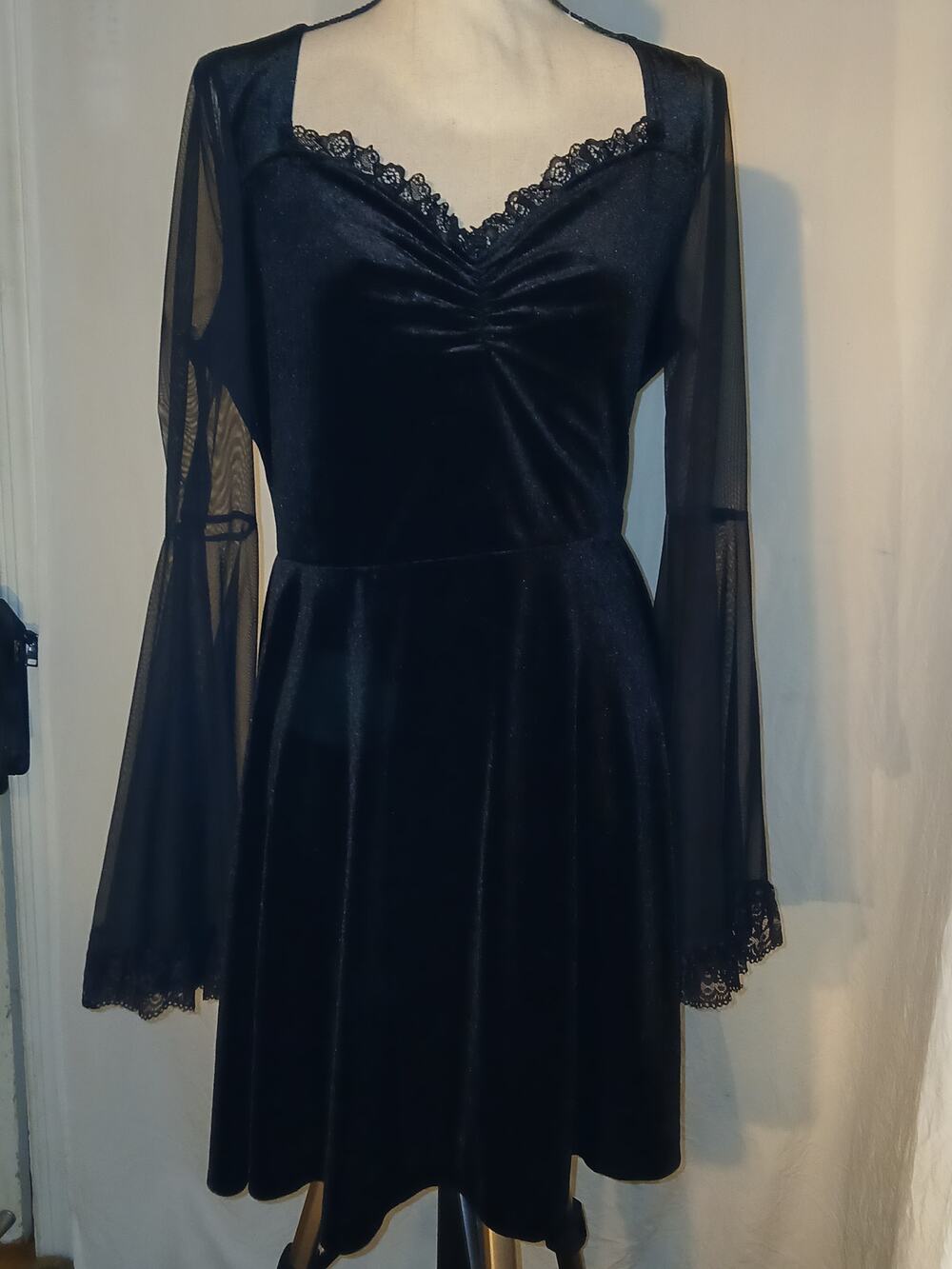 Black Velvet Lace Bell Sleeve Fit & Flare Dress M Gothic